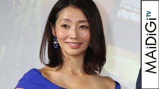 眞鍋かをり、美ボディー際立つシンプルドレスで大人の魅力　スリットから美脚も　「小学館DIMEトレンド大賞」