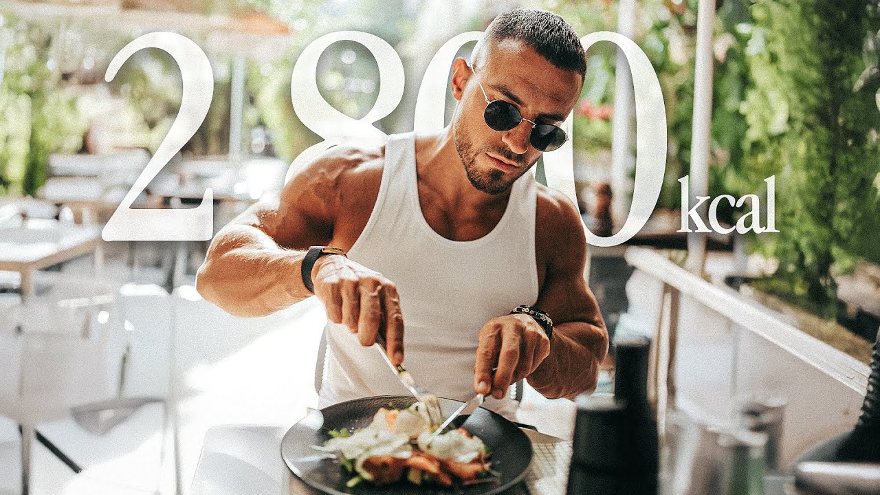 What I Eat In A Day To Stay Lean All Year Round