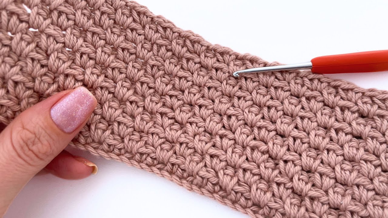 Я УДИВЛЕНА ЭТОЙ КРАСИВОЙ СВЯЗКОЙ КРЮЧКОМ