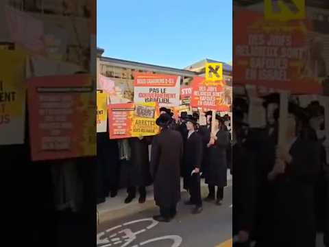 Thousands of Orthodox Jews protesting against the Isreali Army Draft in Montreal, Canada