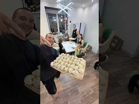 Когда друзья пригласили в гости и попросили захватить с собой настольную игру #gromovguru #cooking