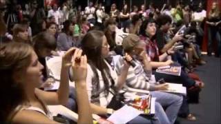 Download Lagu Jonas Brothers World Tour 2009-Behind The Scenes MP3