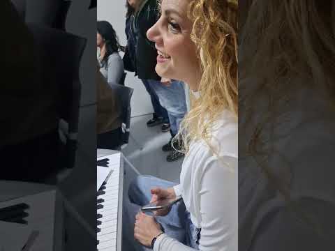 هوشعنا في الاعالي مبارك المخلص الوحيد الاتي باسم الرب 