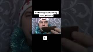 Лодочка плывёт по реке