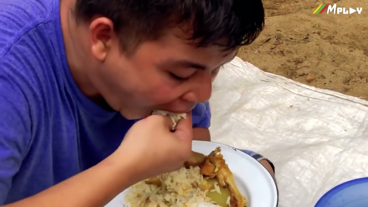 ကမာဖရုံရွာက ကြက်ကာလသားဟင်း နဲ့ငါးပိသုပ်/ ငါးမုတ်ခြောက်စပ်နဲ့ ပဲနီလေး / Chicken Curry with Ngapi