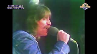 Three Dog Night - The Show Must Go On  (1974) Resimi