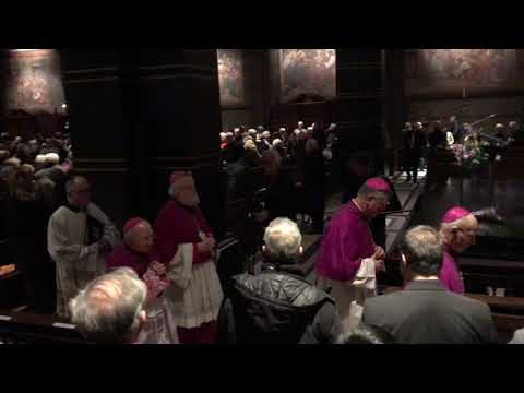 Video: Den enda basilikan i Amsterdam: St. Nicholas-basilikan