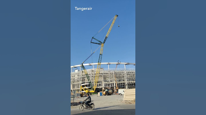 تسارع الأشغال في ملعب #طنجة الكبير ابن بطوطة تركيب الشاشات الخارجية و الهياكل الحديدية الخاصة بالسقف