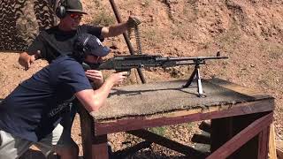 Ejecutar ducha Monótono Bullets and Burgers | Las Vegas Shooting Range | Shoot A Machine Gun