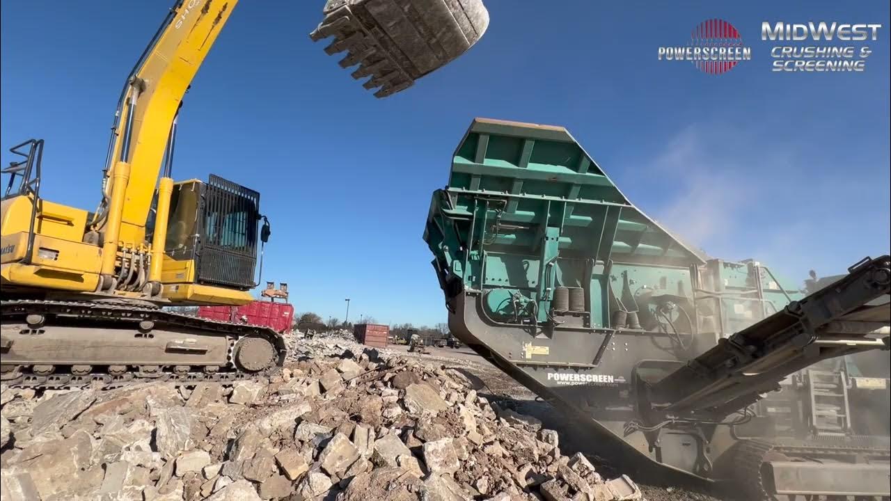 Crushing Concrete with the Powerscreen Trakpactor 320SR YouTube