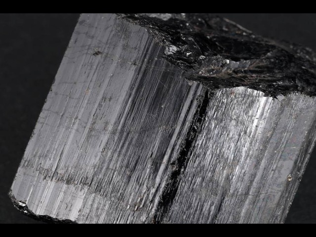 ブラックトルマリン 原石 243g / Tourmaline / Schorl - YouTube