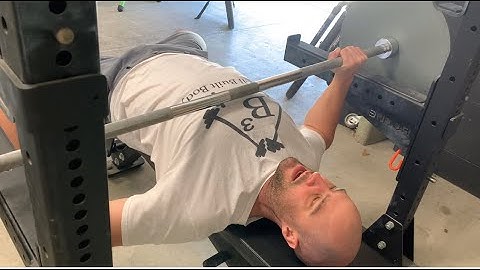 Is a Fast Descent in the Bench Press Ruining Your Press?