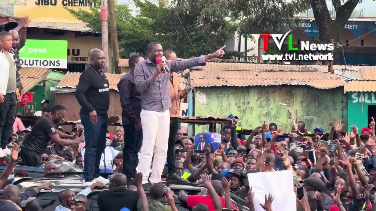 Наконец, после долгого ожидания и перебоев, вызванных дождями, в Мукуйуни, Макуени, с триумфом ст...