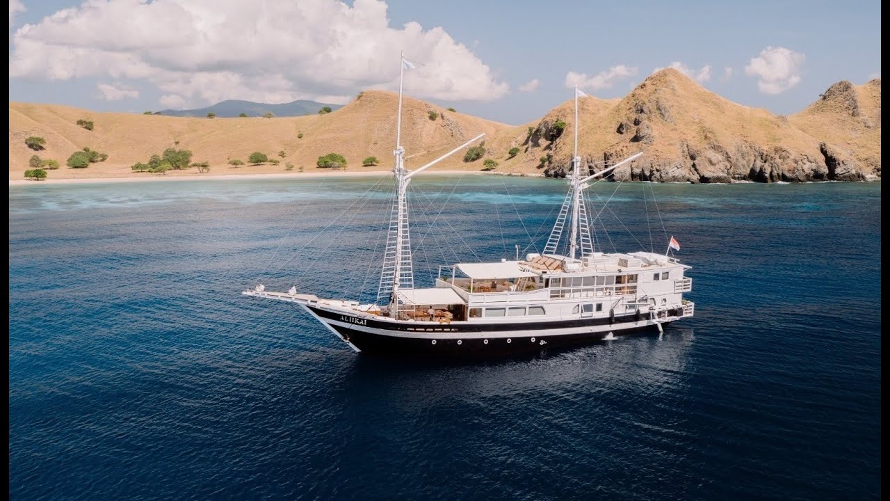 Aliikai Voyage x Royal Voyage