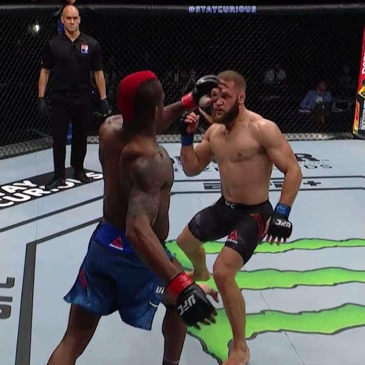 😲 Rafael Fiziev Pulls Off Matrix Move During UFC Fight