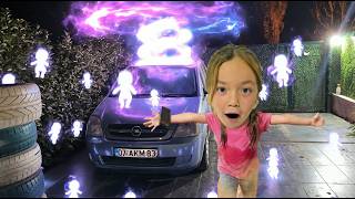 Buğlem Bulut Gece Yarisi Dev Vi̇llada Gi̇zemli̇ Olaylar