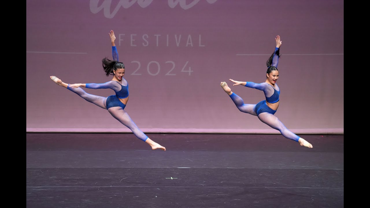 On The Floor - Jazz Duo by MakDrea