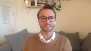 MRI-based imaging of myelin