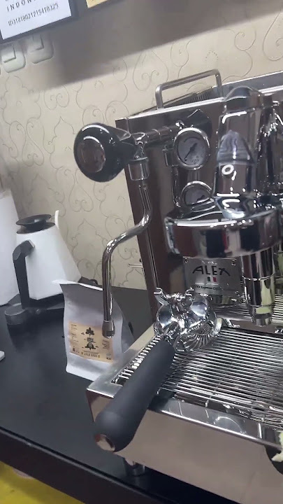 spill coffee machine that we will review #coffee #healthycoffee #barista #coffeerecipes #espresso...