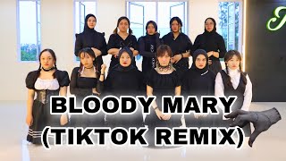 Zumba || Bloody Mary - Lady Gaga (Tiktok Remix) || Choreo by Panic Phei Resimi