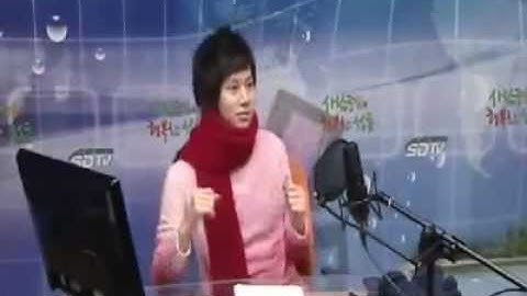 120206 Heechul dancing to Danger/Pinnochio f(x)!! @ Sungdong café (SUPER JUNIOR)
