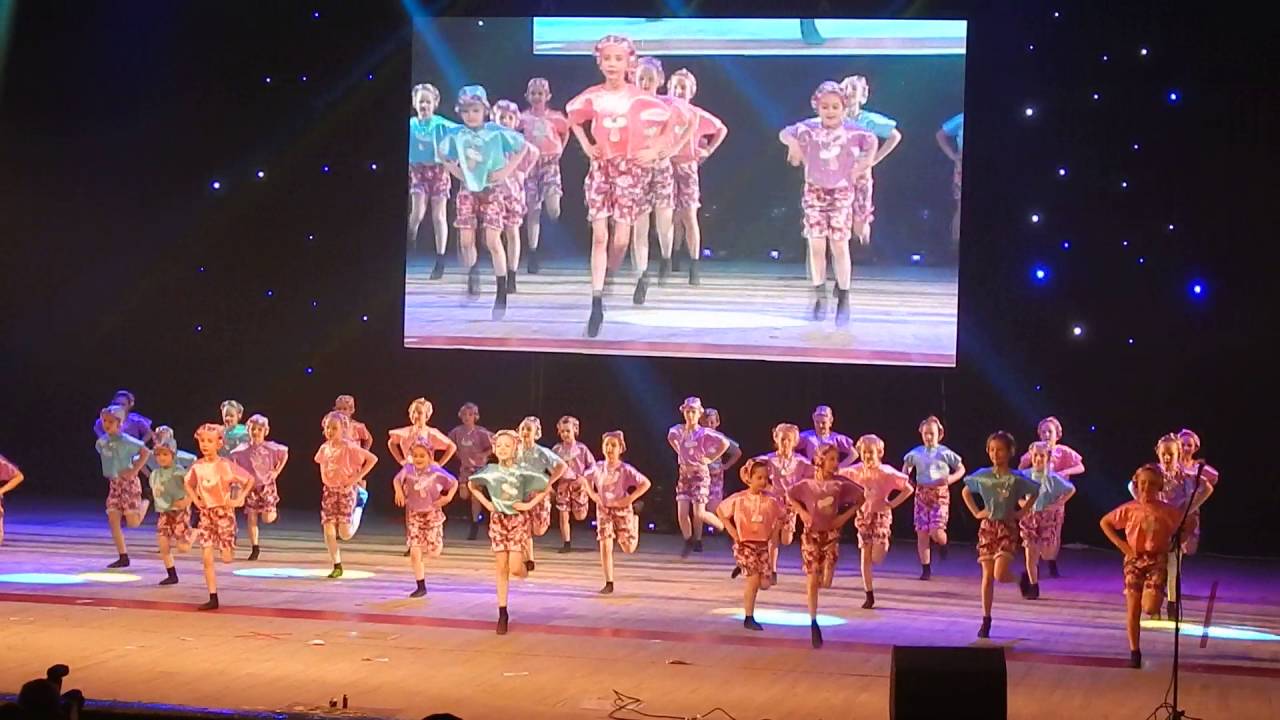 танец карапузов