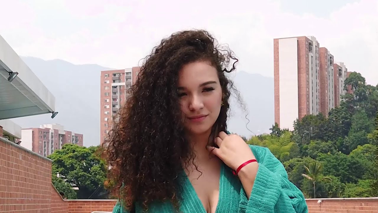 Obejrzyj LOCO-Caldera (Video Oficial) w YouTube Obejrzyj LOCO-Caldera (Video Oficial) w YouTube