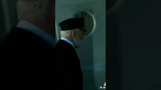 A captain always goes down with his ship #titanic #sad captain