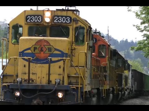 HD Rare 5 engine freight train PW 2303 (4-29-09)