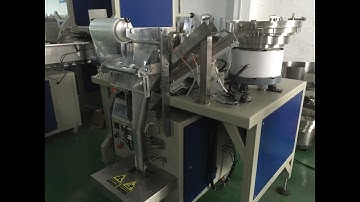 Automatic counting packing machine for small hardware and plastic parts