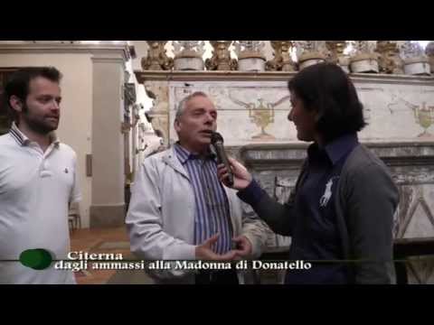 This local television report takes viewers inside the ammassi and then to the polychrome Madonna and Child in the Church-Museum of San Francesco. Its value is its close, place-specific focus: it connects a hidden part of Citerna’s built fabric with the artwork that made the village widely known beyond the Upper Tiber Valley. The report was published in 2014, after the sculpture’s restoration and attribution to Donatello’s youthful period. It offers historical context from that moment; current access to the sacristy and the status of the attribution should be checked with the museum and specialist sources.