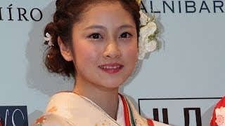 女優、小澤美里クイーンに輝く！ 「きものクイーンコンテスト2014」