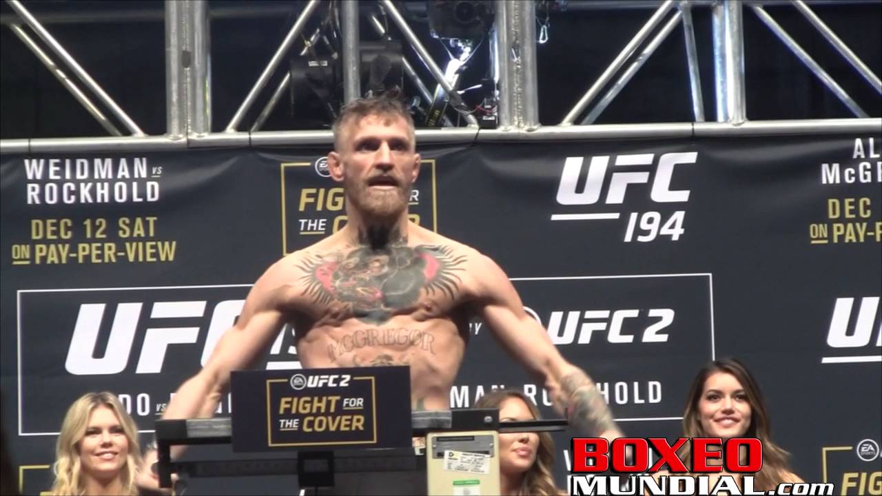 Official Weigh-in: Jose Aldo 145 vs Conor McGregor 145 - YouTube