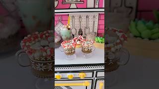 Holiday Miniverse Make It Mini Hot Cocoa #miniverse #miniature #miniversemakeitminifood
