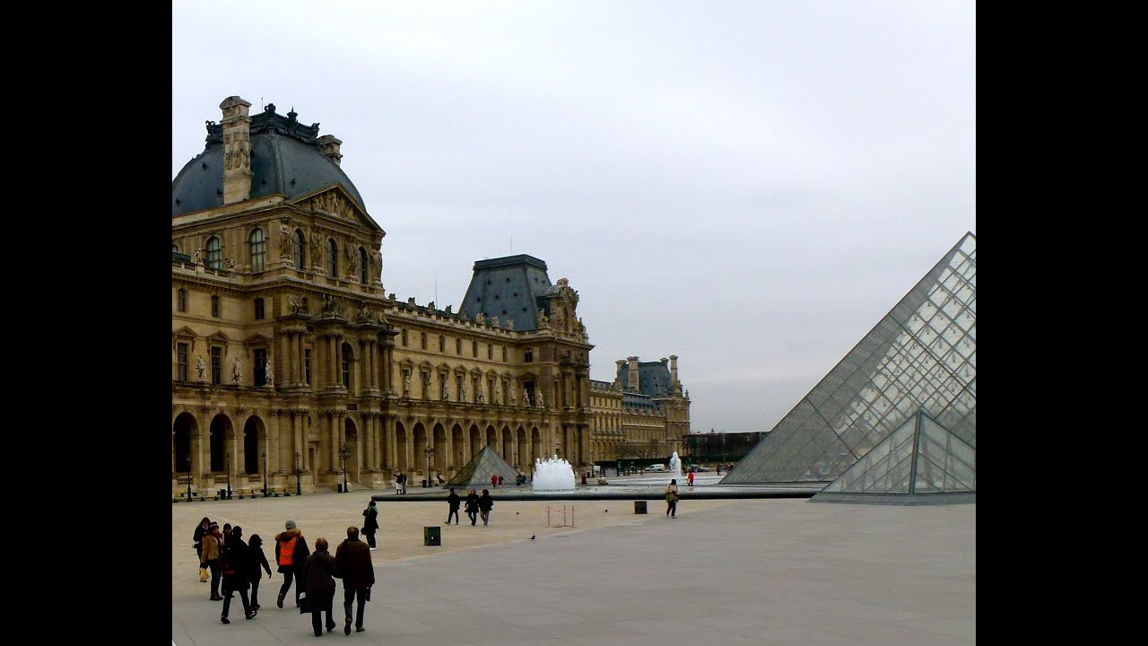 PARIS TOURIST ATTRACTIONS.