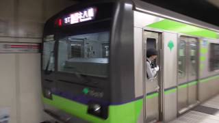 都営新宿線　10-300形10-610F編成　新宿駅到着・発車