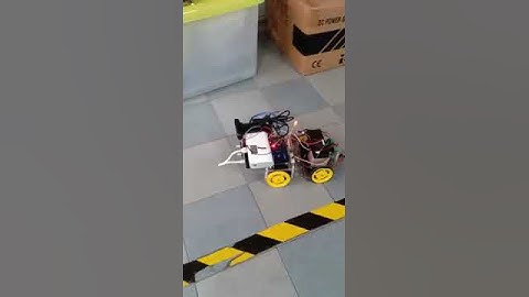 Manual wifi control of a raspberry pi mobile robot