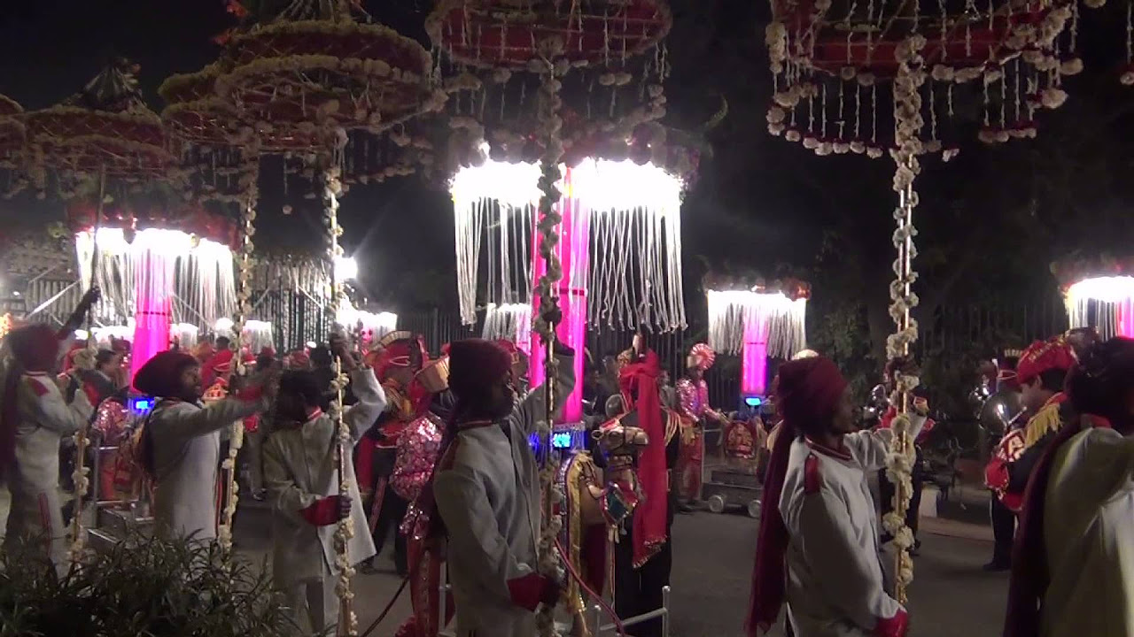 Aaj Mere Yaar Ki Shaadi Hai by Hindu Jea Band Jaipur