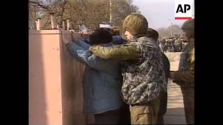 Chechnya - Refugees Return To Grozny
