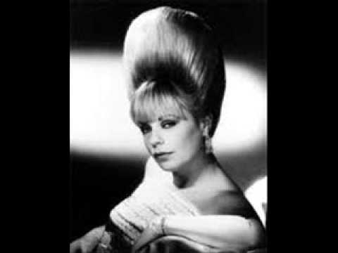 Mari Wilson - Would you dance with a stranger