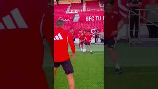 Alexis Sanchez training with Sevilla’s future stars#sevillafx#footballgame #viral