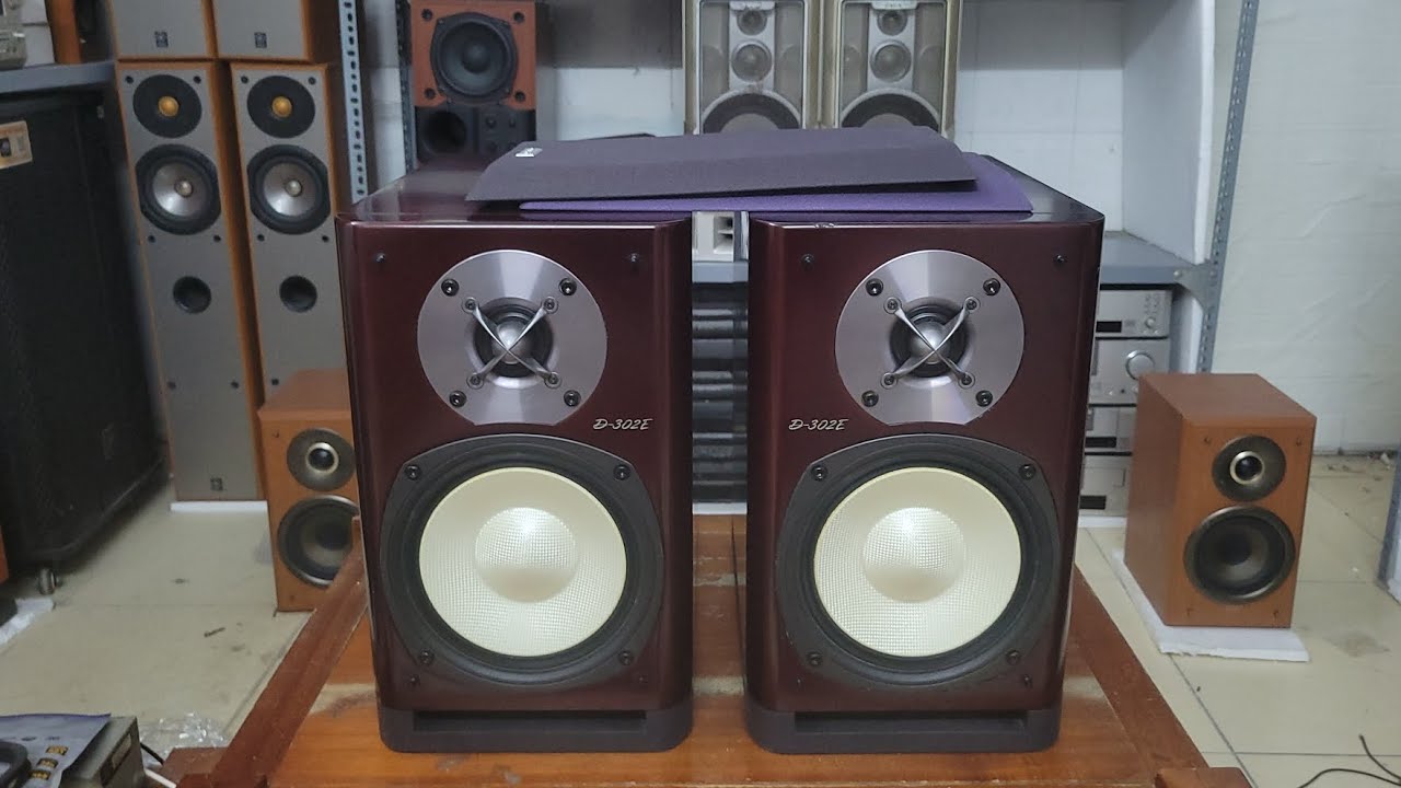 Onkyo D-302E: The Ultimate Bookshelf Speaker, Stunning High-End