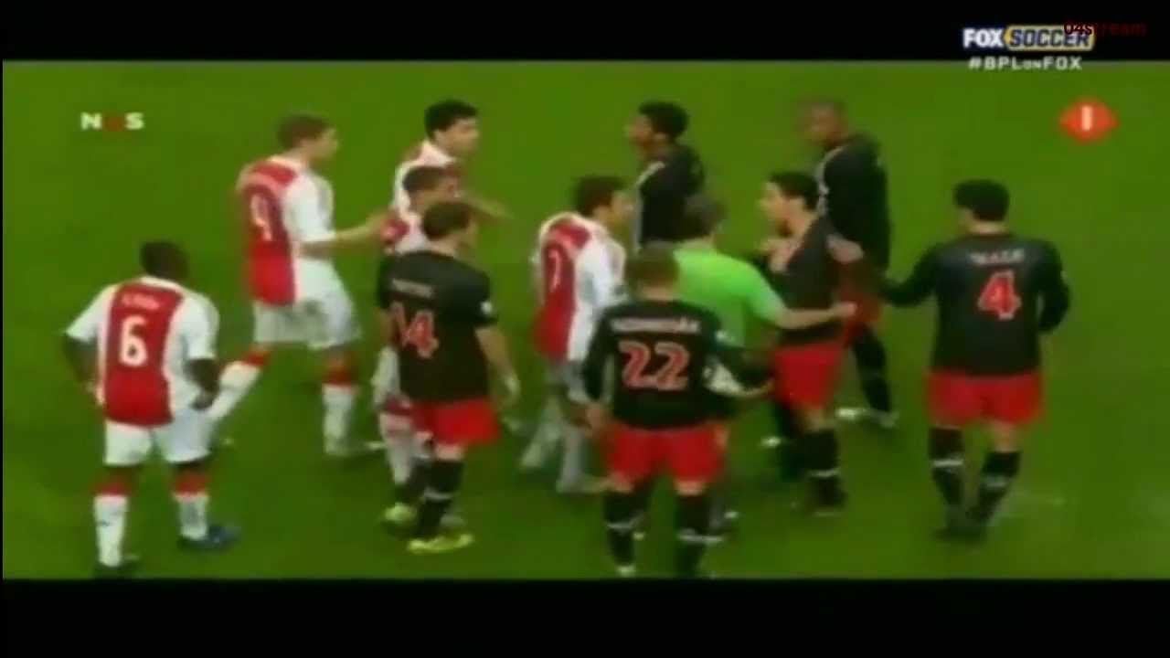 Suarez Bites Ivanovic [HD]