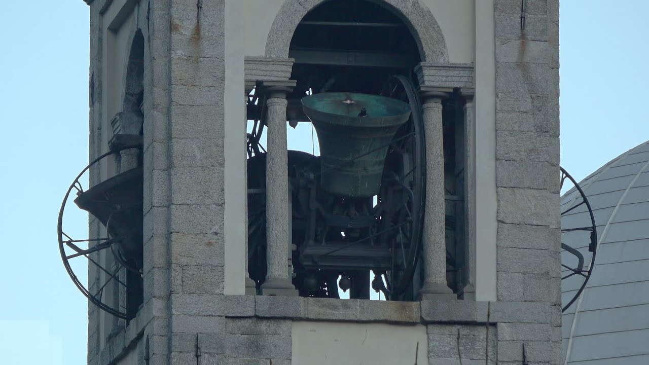 Рождественские мелодии и звон колоколов в итальянском святилище Ре [4K]