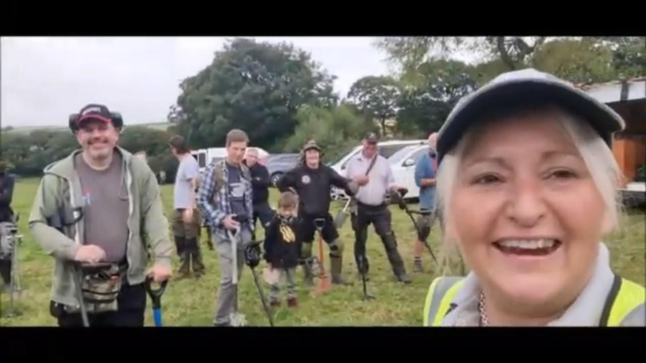 Let's Go Find Some History with The DCDD Crew  !!! Keeping Detecting Real ....Nice Gold Ring though!