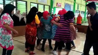 Sepak Bola Joget Ibu Ibu Semok Sampai Buka Daster