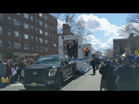 St. Peter's Peacocks honored with parade, keys to Jersey City, for historic March Madness run