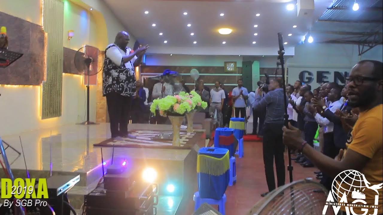 LE PASTEUR ESDRAS KALONJI : PRIONS POUR LES AUTELS DE NOS FAMILLES