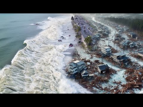 Strongest earthquake in 2024! Tsunami waves hit the coast of Japan!