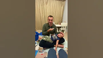 Как высморкать/откачать ребенку сопли? #отривин